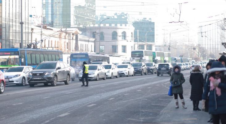 Тээврийн цагдаа нар "нэг дүгээр эгнээ"-ний хөдөлгөөнд хатуу хяналт тавьж байна