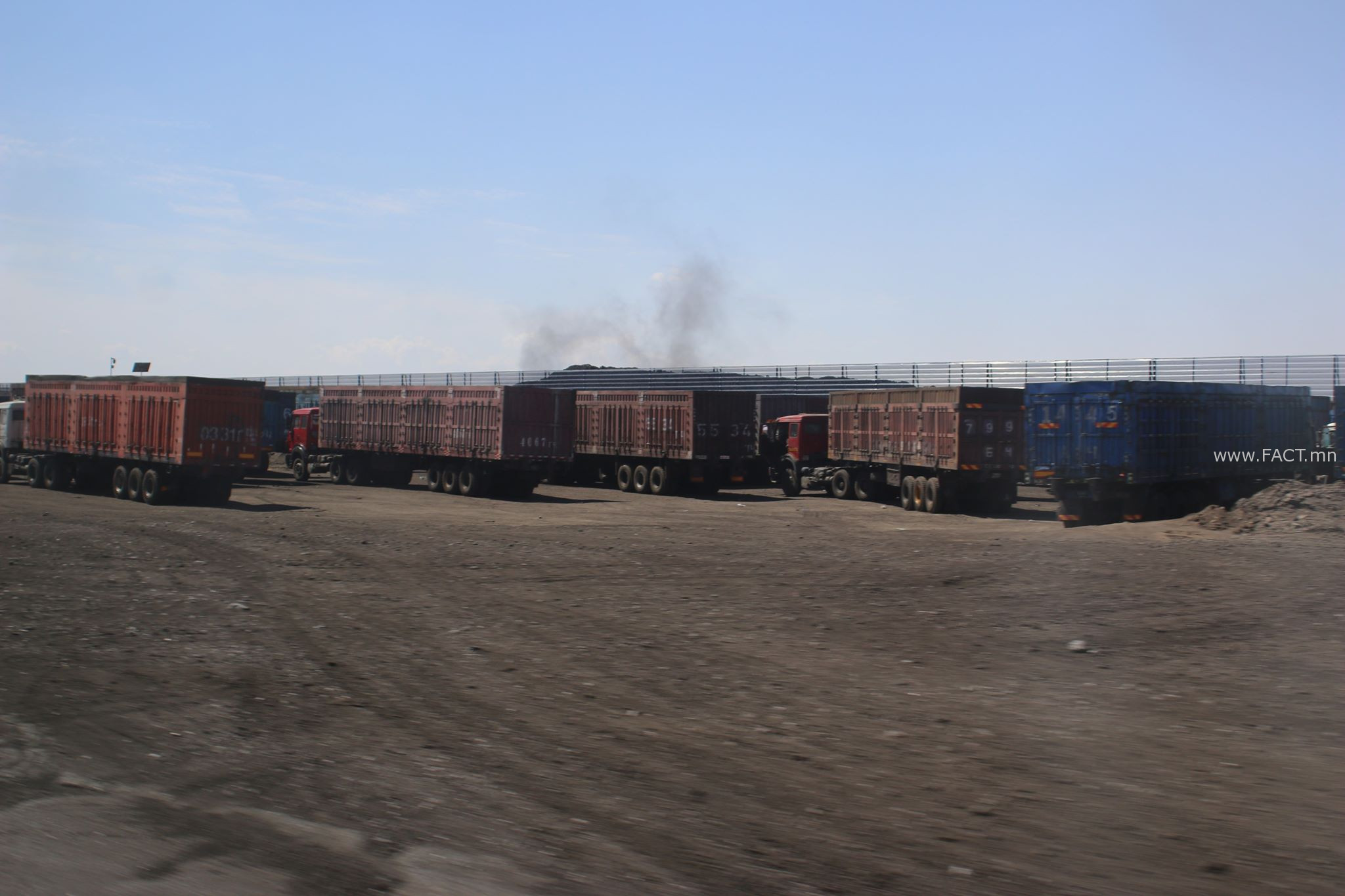 МОНГОЛЫН ХӨРӨНГИЙН БИРЖЭЭР ДАМЖУУЛАН БОРЛУУЛСАН НҮҮРСНИЙ ХЭМЖЭЭ 40 САЯ ТОННЫГ ДАВЛАА
